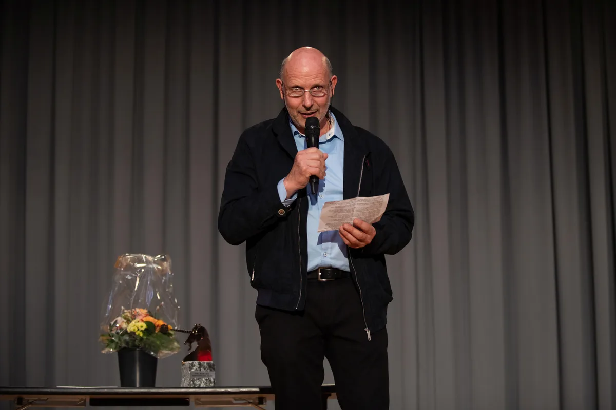 Neujahrsapéro und Verleihung Dübi-Award. 
